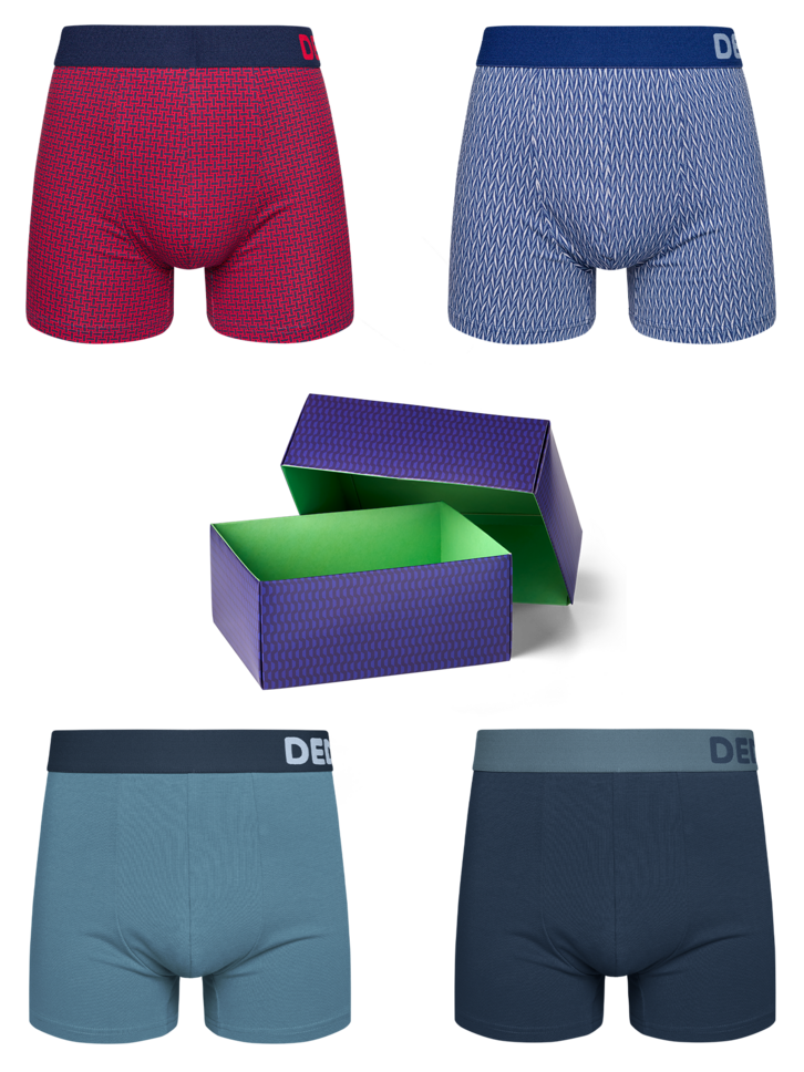 Lifestyle foto Darčekový set –  Červeno-modré pánske boxerky 